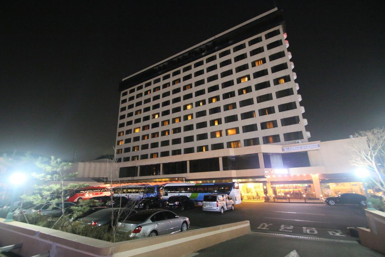 Ramada By Wyndham Songdo Hotel Incheon Esterno foto